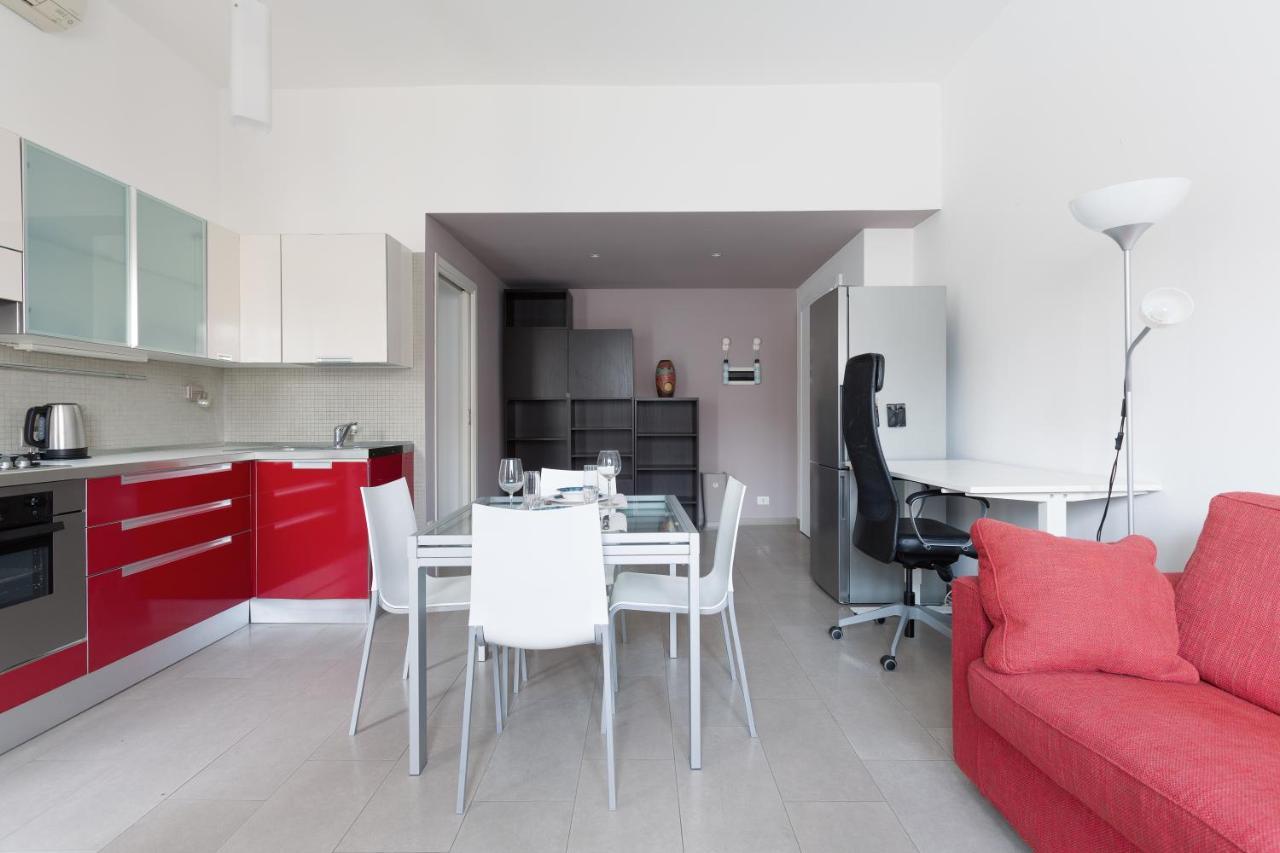דירות מילאנו Cozy Apt With Balcony - Mm2 Sant'Agostino מראה חיצוני תמונה